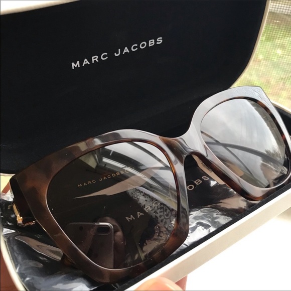 Marc Jacobs Marc 182/S - Picture 3 of 7